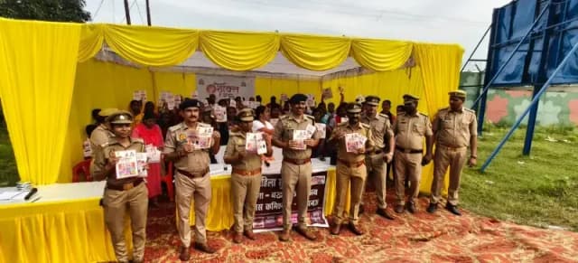 बीकेटी में एयरफार्स रोड़ पर'रन फार हर,का आयोजन बच्च्यिों और महिलाओं ने लिया भाग