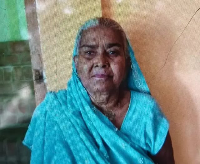  बुजुर्ग महिला ने लगाई फांसी,मौत,लखनऊ के पीजीआई क्षेत्र की घटना