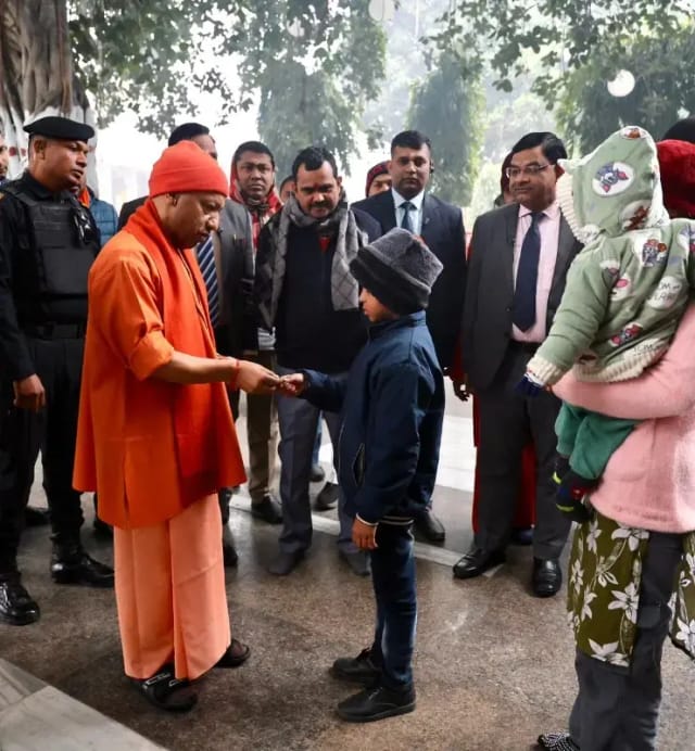 सबकी समस्या का निराकरण सरकार का संकल्प -  मुख्यमंत्री योगी आदित्यनाथ 